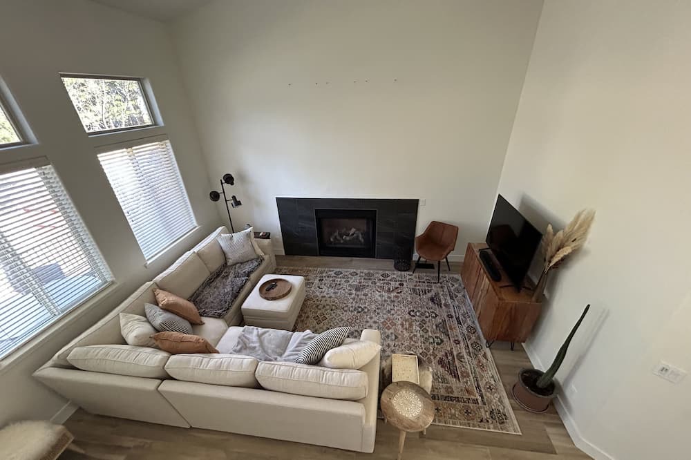 Photo of Livingroom in Ponderosa Trails