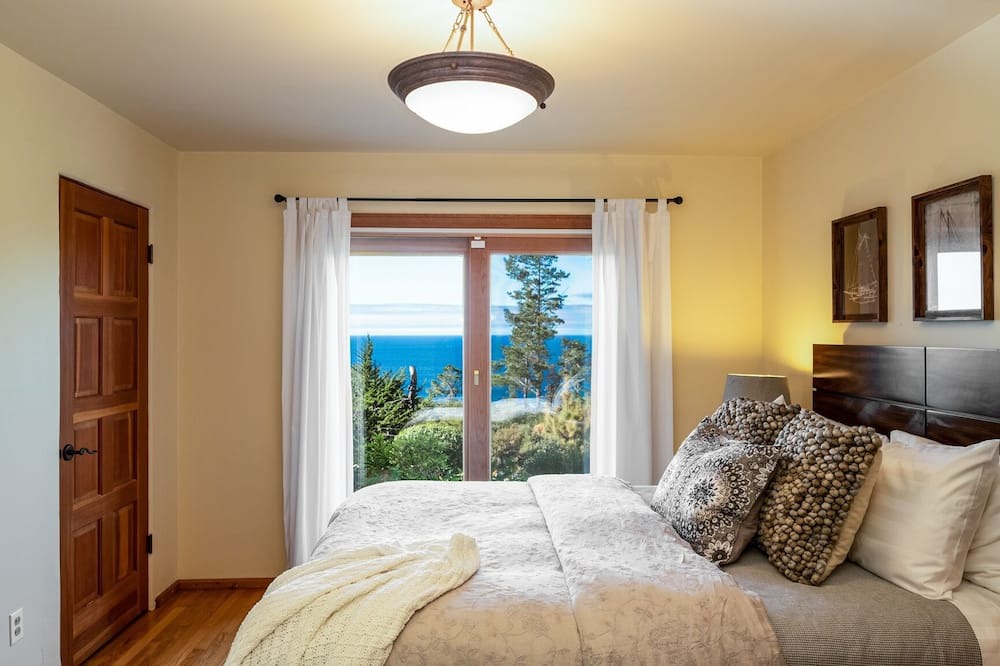 Photo of Bedroom in Carmel Highlands