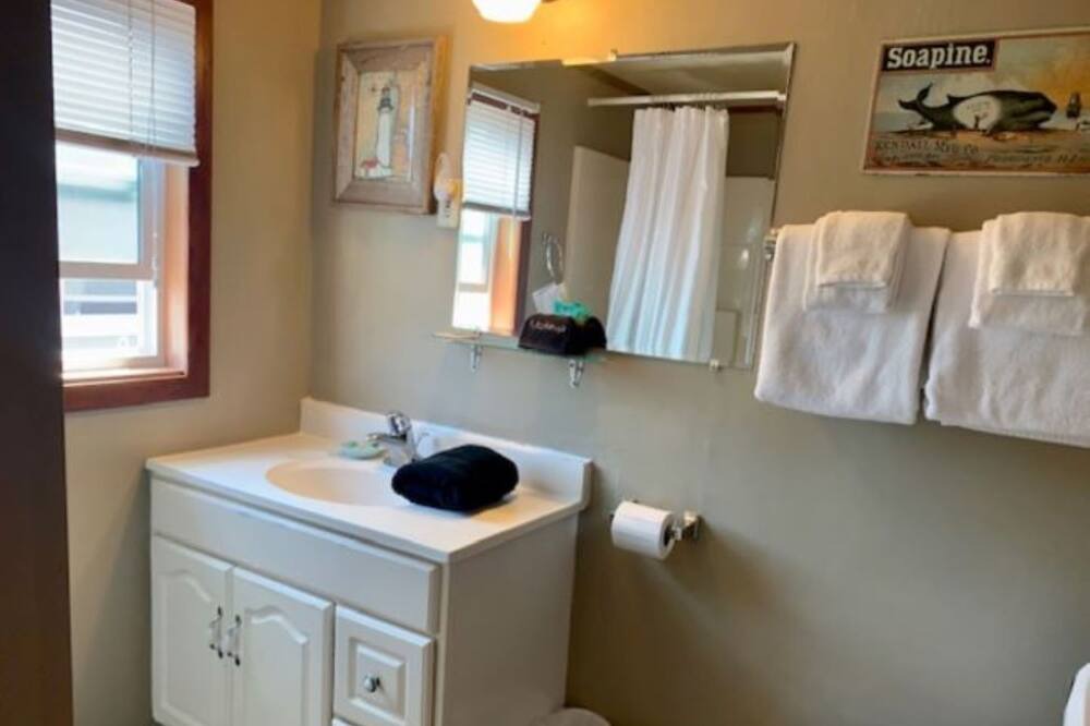 Photo of Bathroom in Long Beach