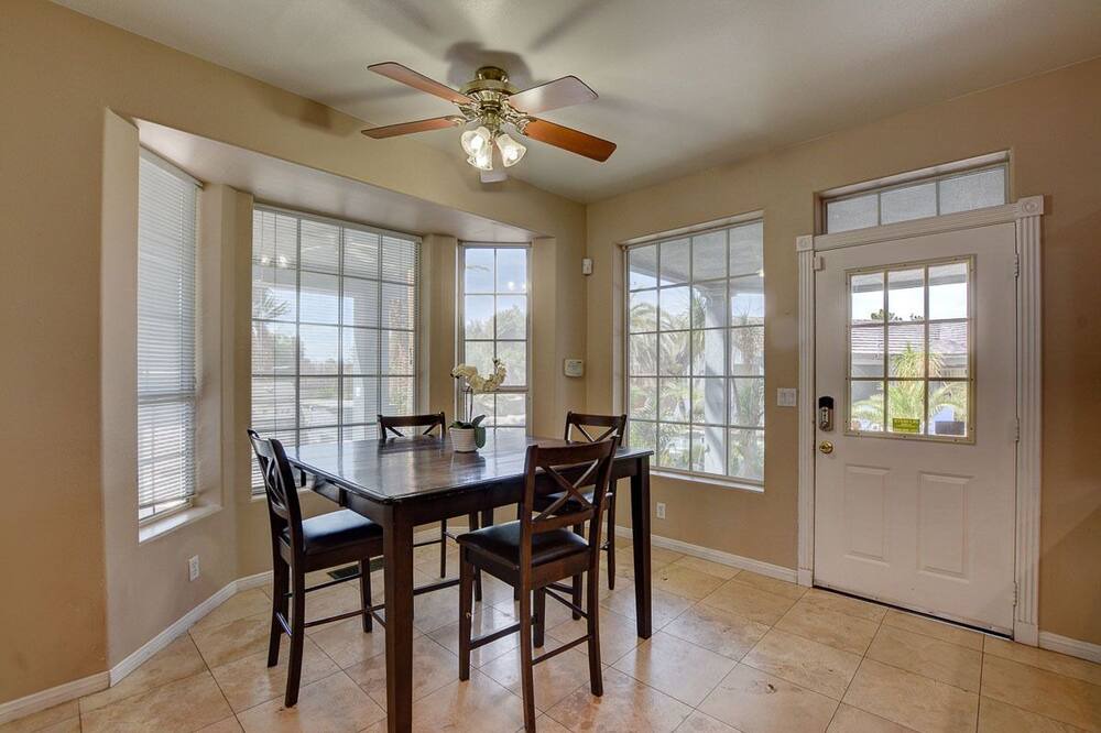 Photo of Livingroom in Sunrise Manor