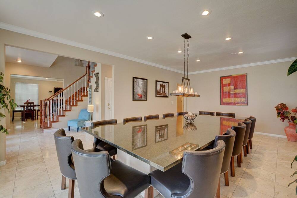 Photo of Livingroom in Sunrise Manor