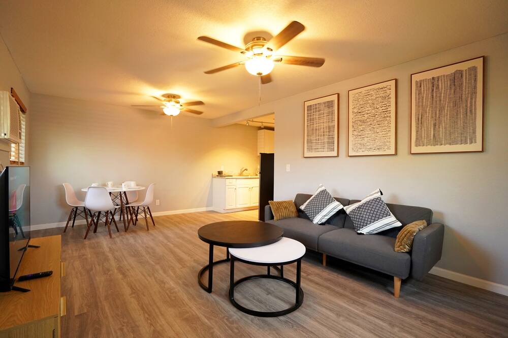 Photo of Livingroom in Turlock