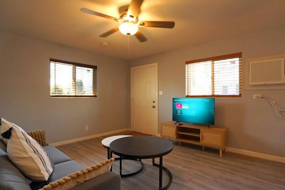 Photo of Livingroom in Turlock
