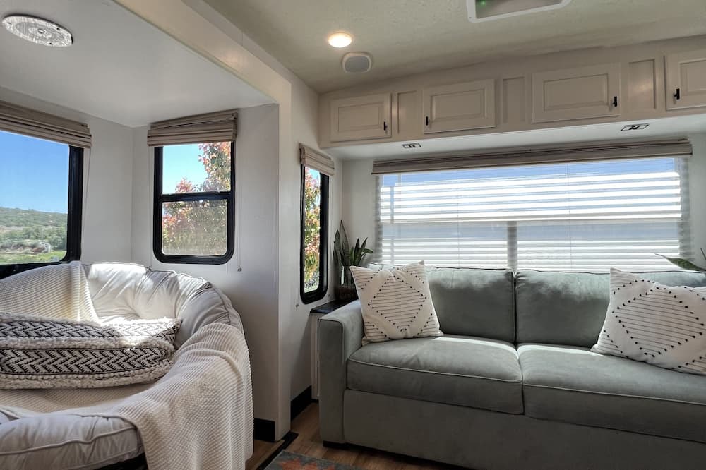 Photo of Bedroom in San Diego Country Estates
