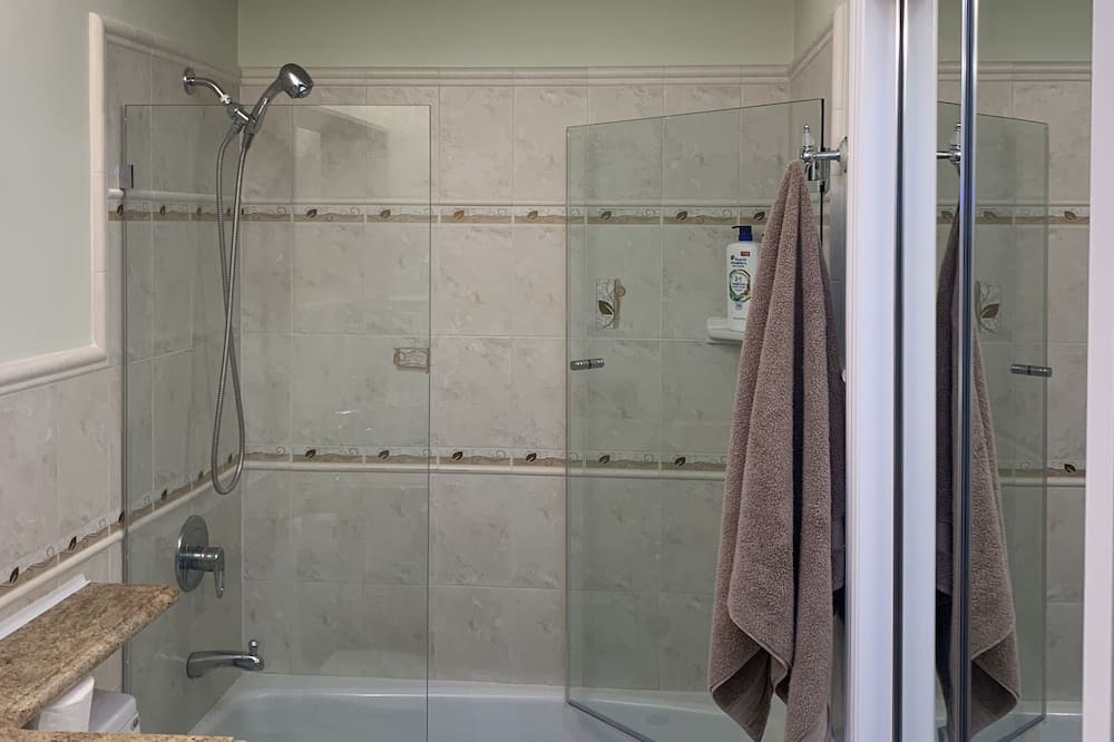 Photo of Bathroom in Parkside