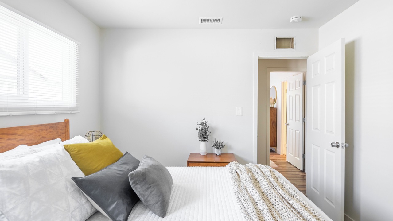 Photo of Bedroom in Clairemont Mesa West