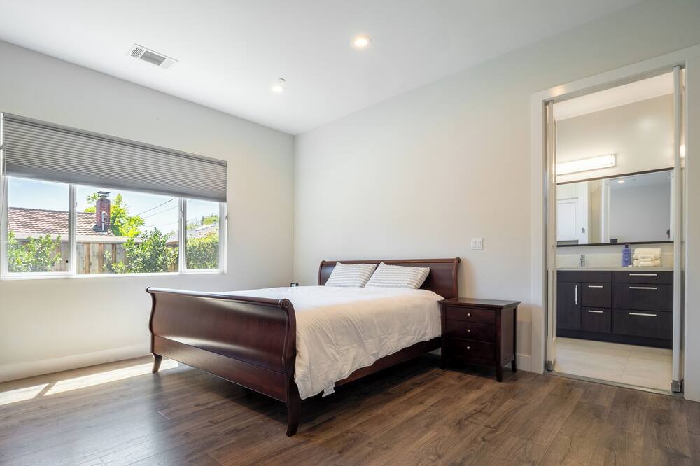 Photo of Bedroom in San Tomas
