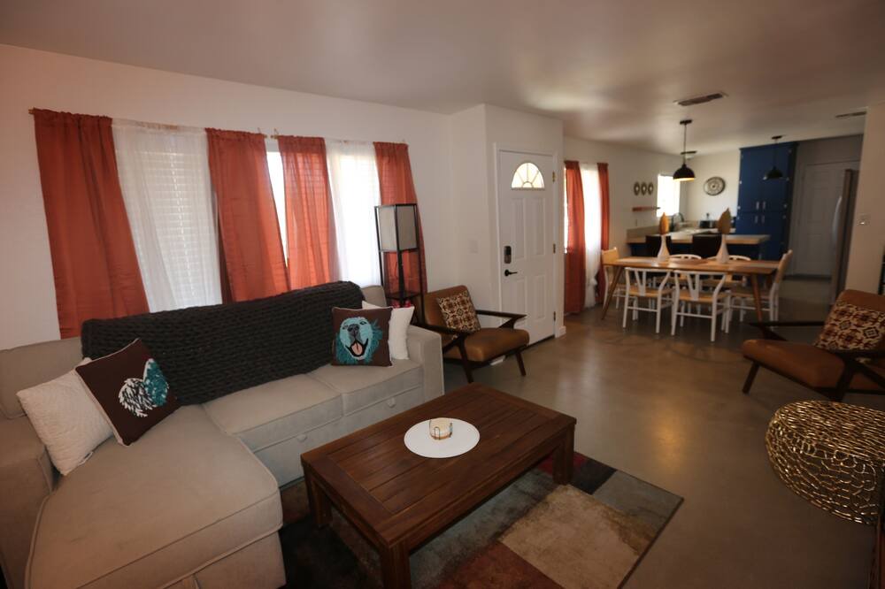 Photo of Livingroom in Joshua Tree