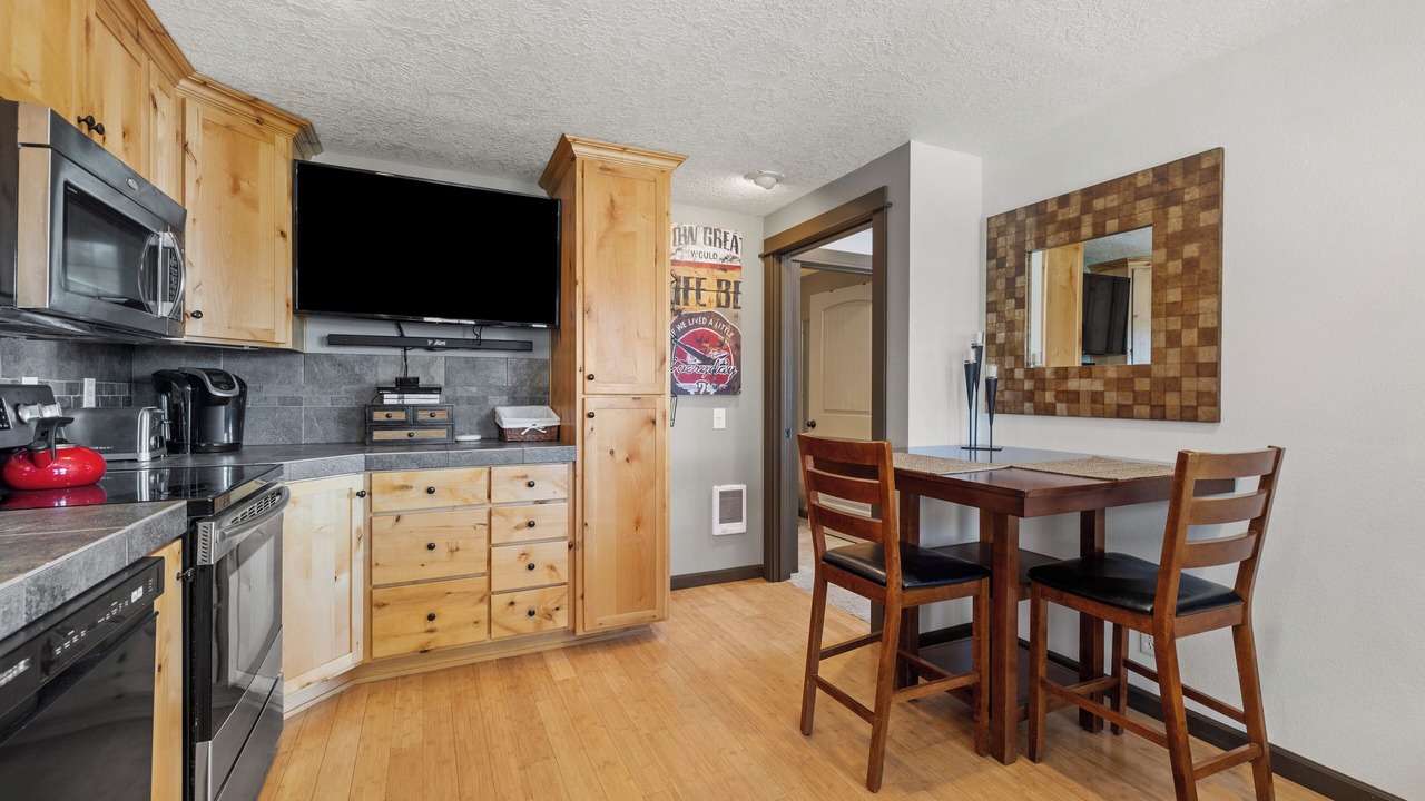 Photo of Kitchen in Alfalfa