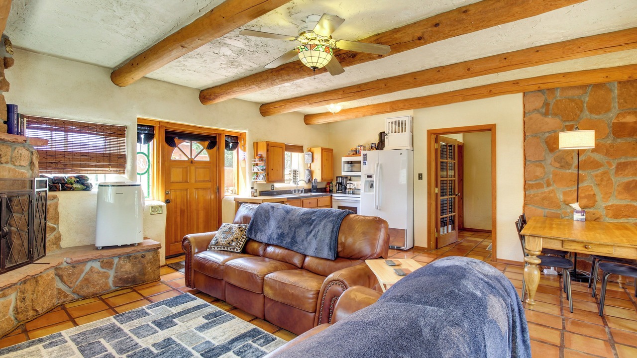 Photo of Livingroom in Ramah