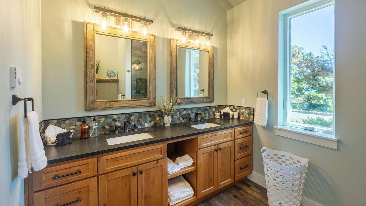 Photo of Bathroom in Seal Rock
