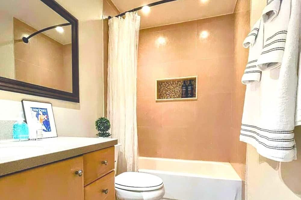 Photo of Bathroom in Serra Mesa