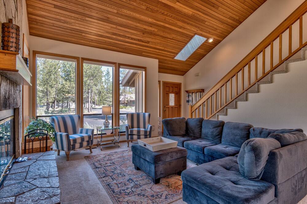 Photo of Livingroom in Deer Park