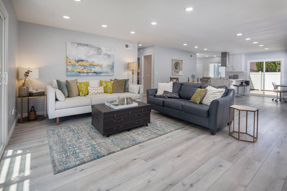 Photo of Livingroom in Mira Mesa