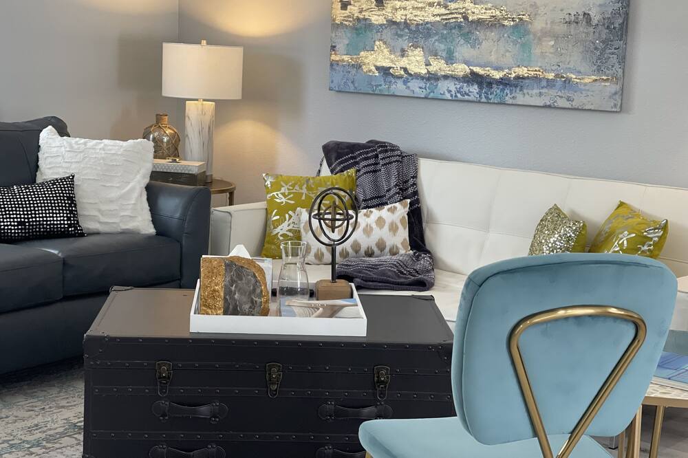 Photo of Livingroom in Mira Mesa