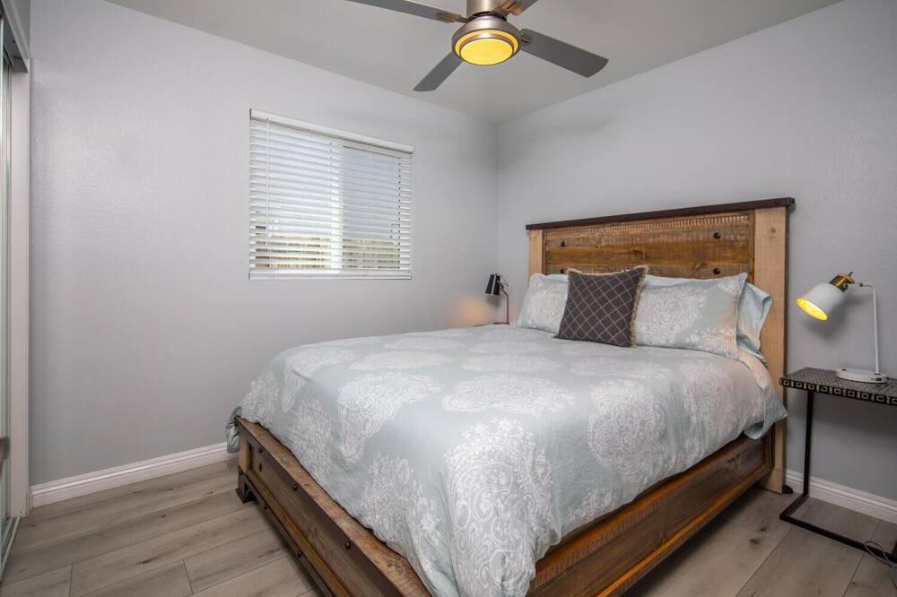 Photo of Bedroom in Mira Mesa