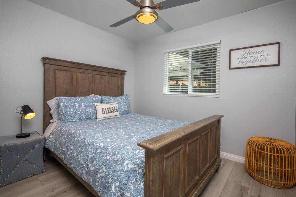 Photo of Bedroom in Mira Mesa