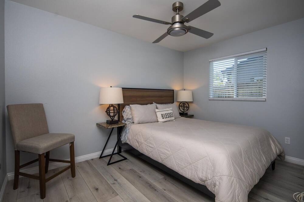 Photo of Bedroom in Mira Mesa