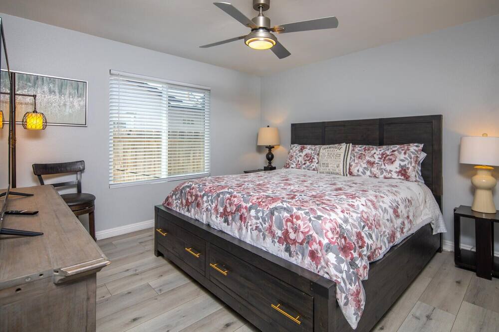 Photo of Bedroom in Mira Mesa