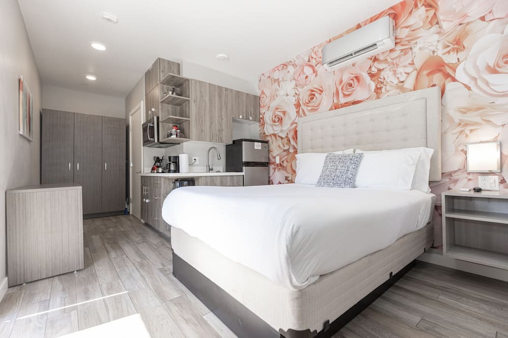 Photo of Bedroom in Mission Hills