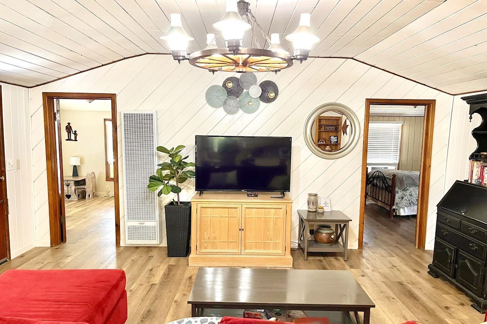 Photo of Bedroom in Dunlap