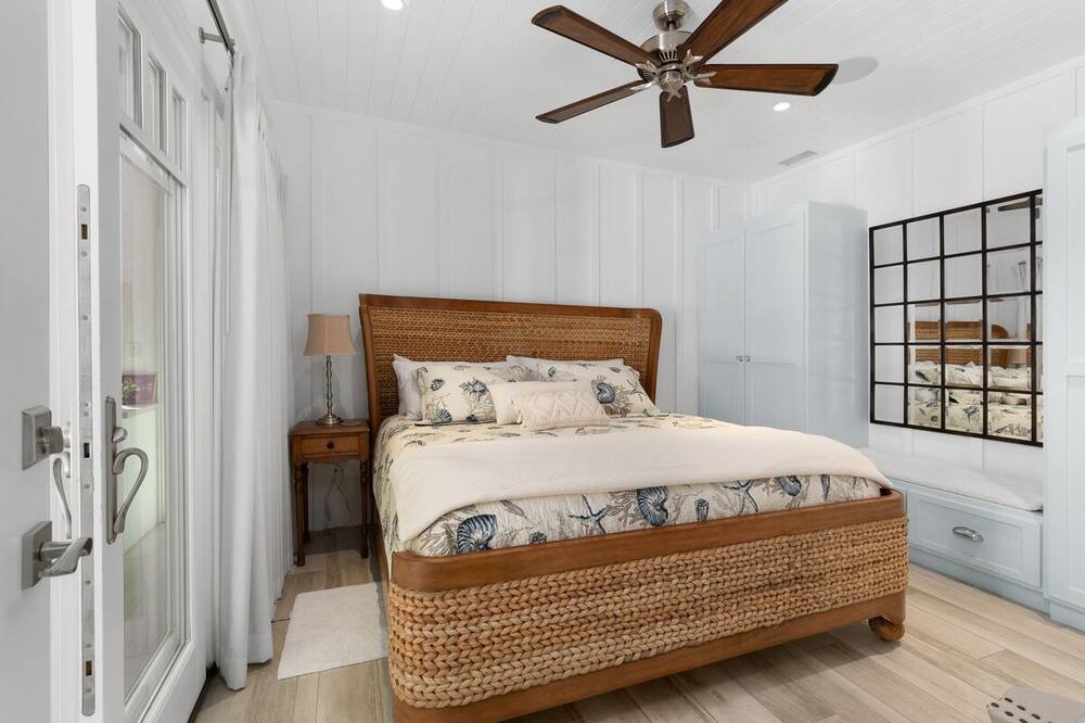 Photo of Bedroom in Olde Solana Beach