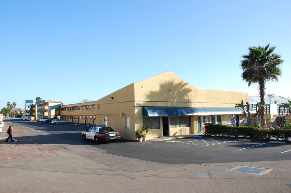 Photo of Outdoor in Midway-Pacific Highway