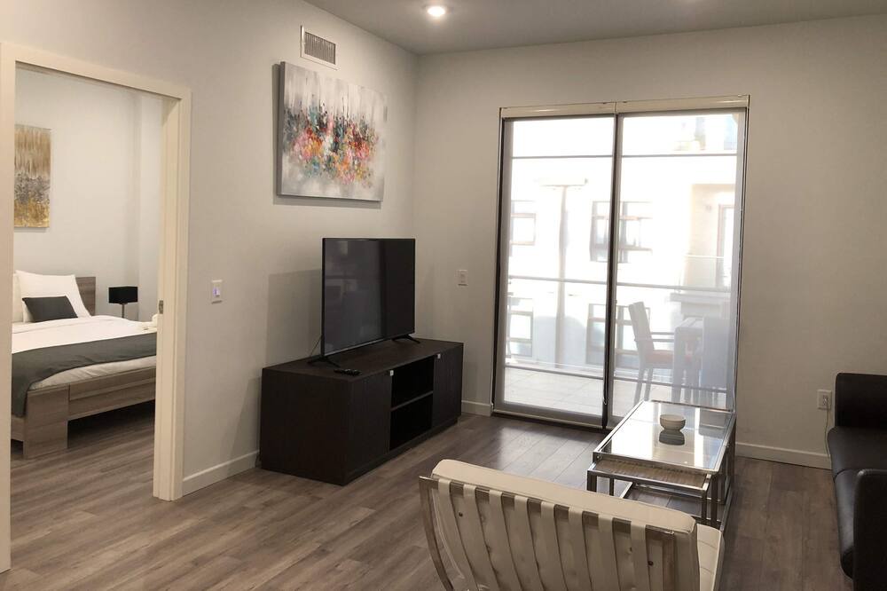 Photo of Livingroom in Downtown