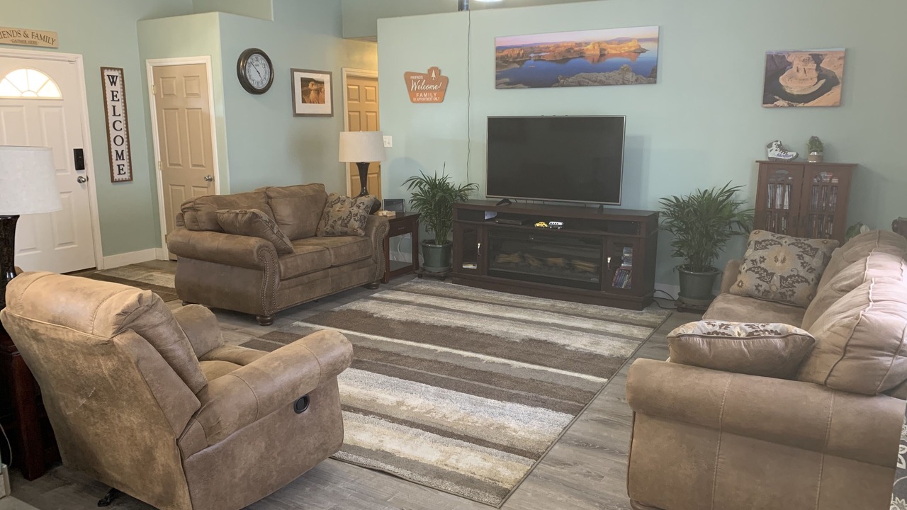 Photo of Livingroom in Fredonia