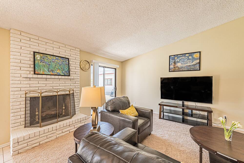 Photo of Livingroom in Rancho Oakey
