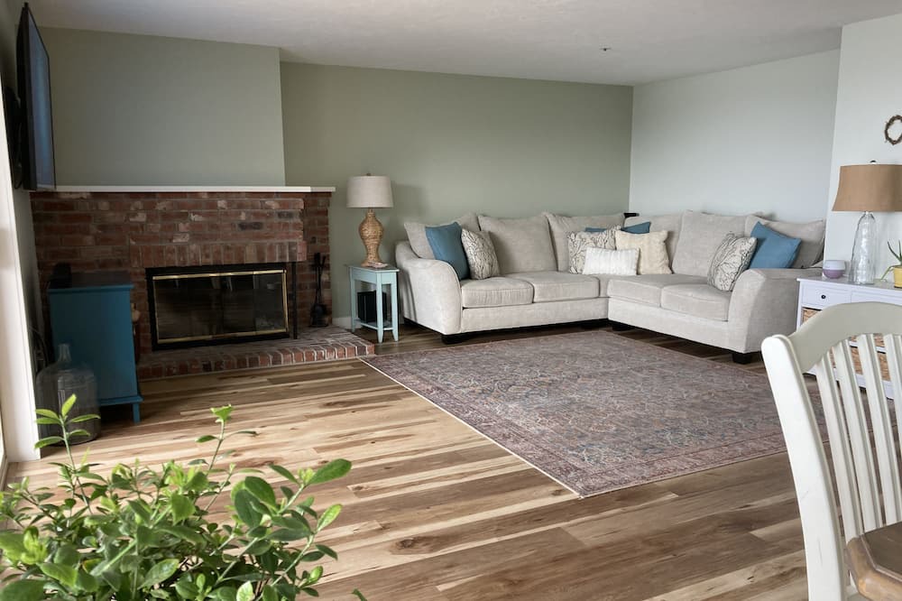 Photo of Livingroom in Brookings