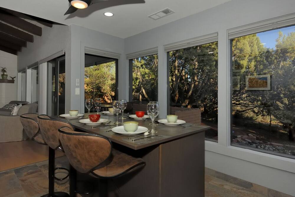 Photo of Livingroom in West Sedona