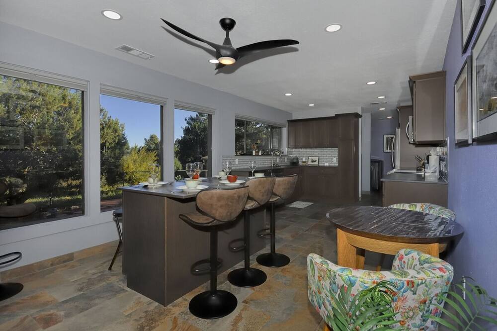 Photo of Livingroom in West Sedona