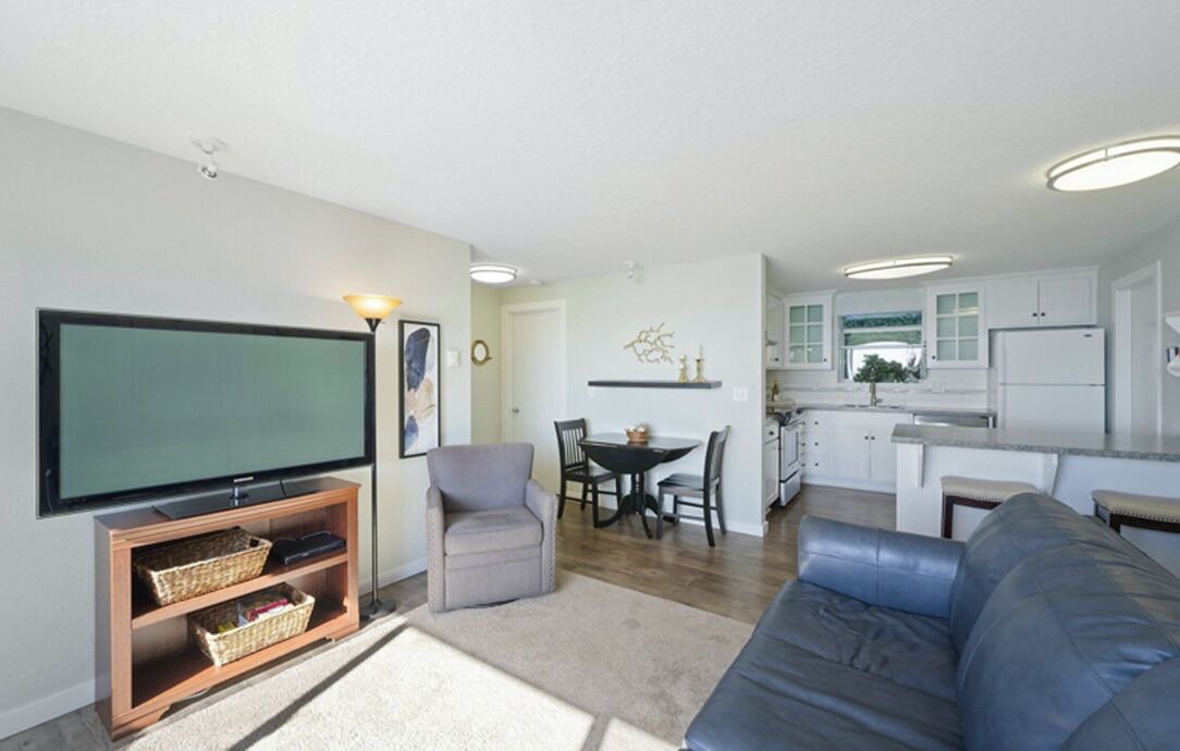 Photo of Livingroom in Netarts