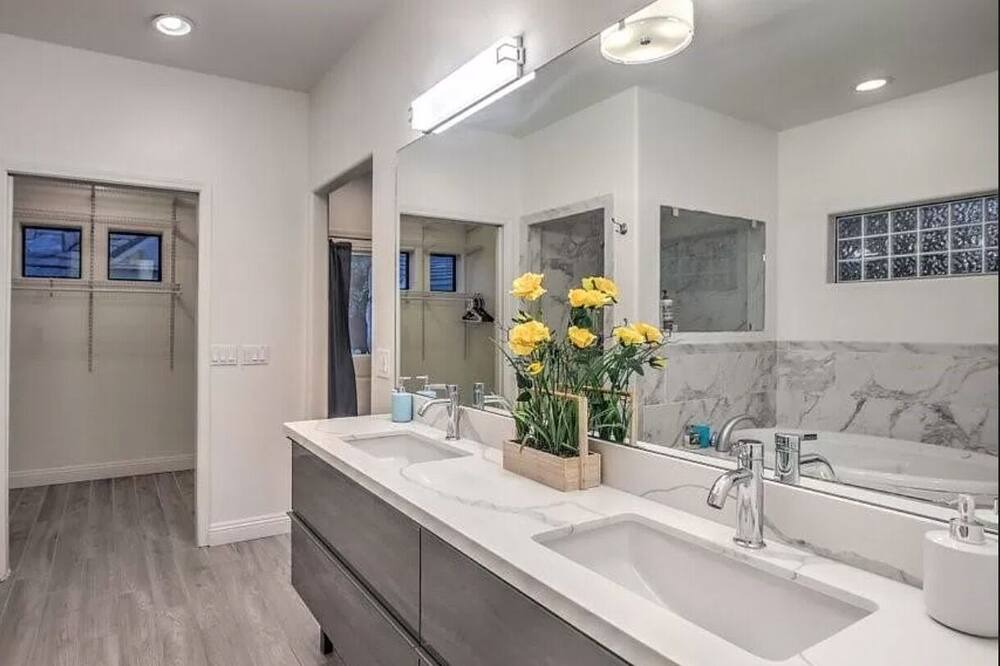 Photo of Bedroom in The Section Seven