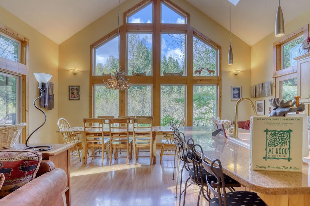 Photo of Livingroom in Rhododendron