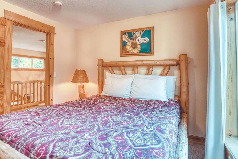 Photo of Bedroom in Rhododendron