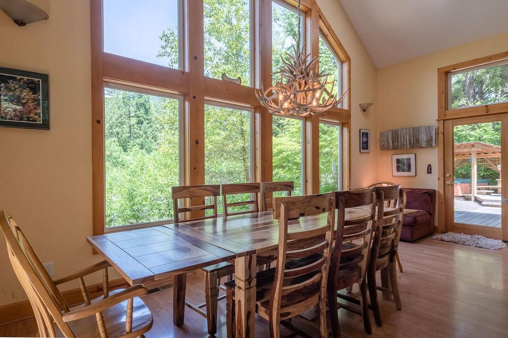 Photo of Kitchen in Rhododendron