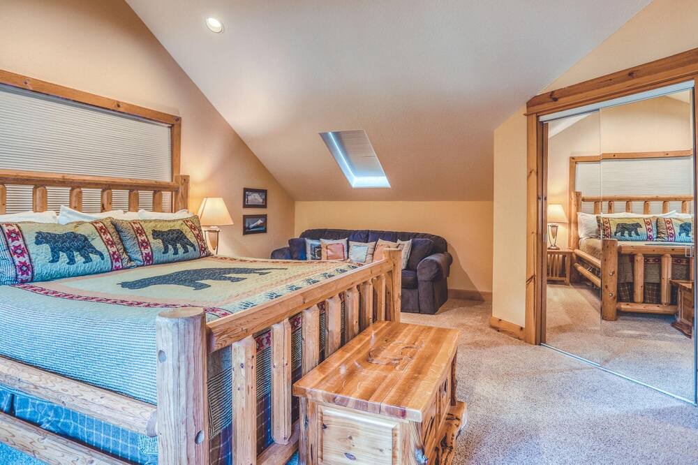 Photo of Bedroom in Rhododendron