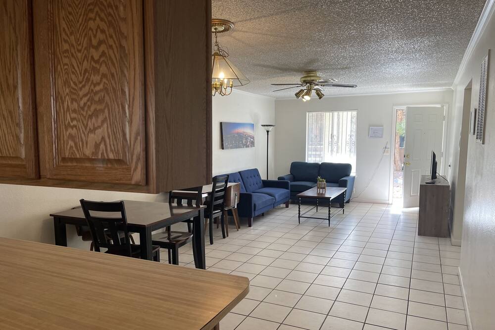 Photo of Livingroom in Chinatown