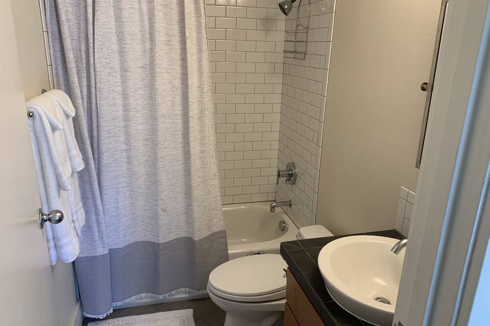 Photo of Bathroom in Pearl District