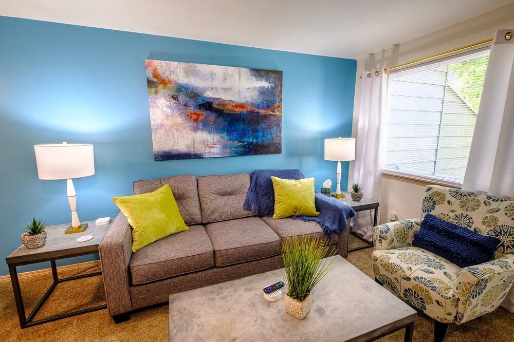 Photo of Livingroom in Salem