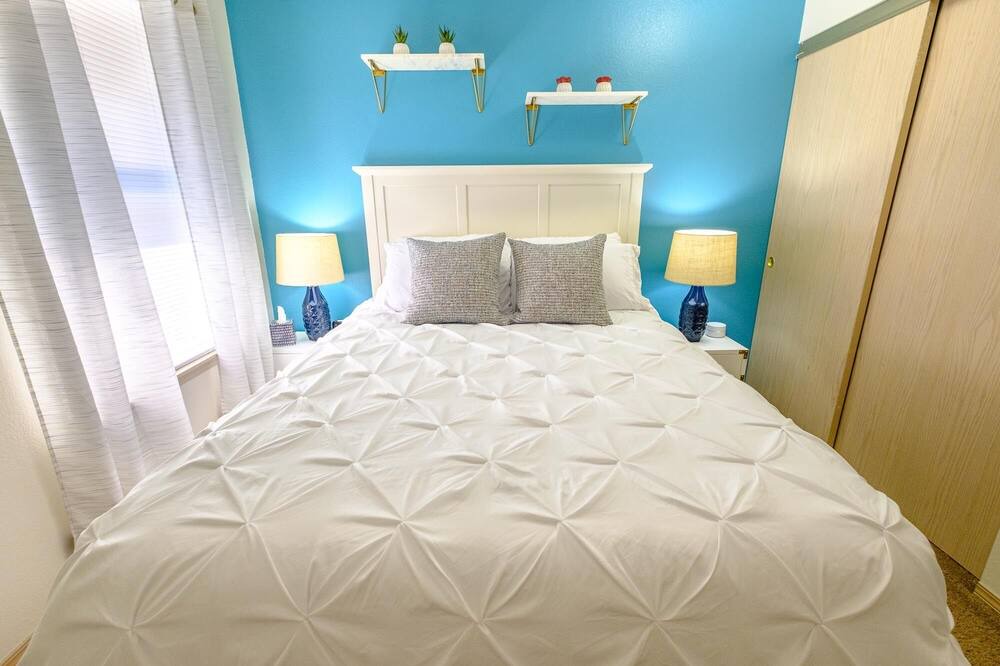 Photo of Bedroom in Salem