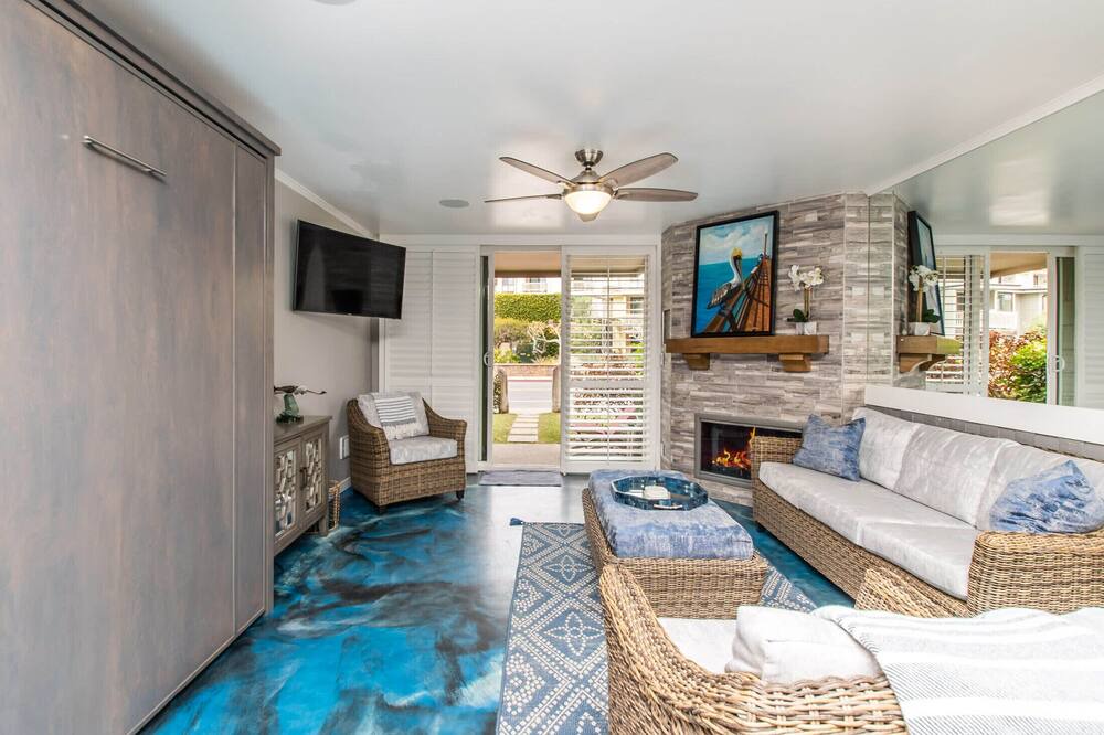 Photo of Livingroom in Townsite