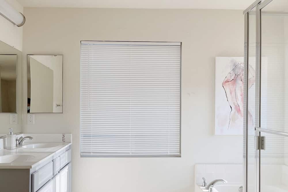 Photo of Bathroom in Fontana