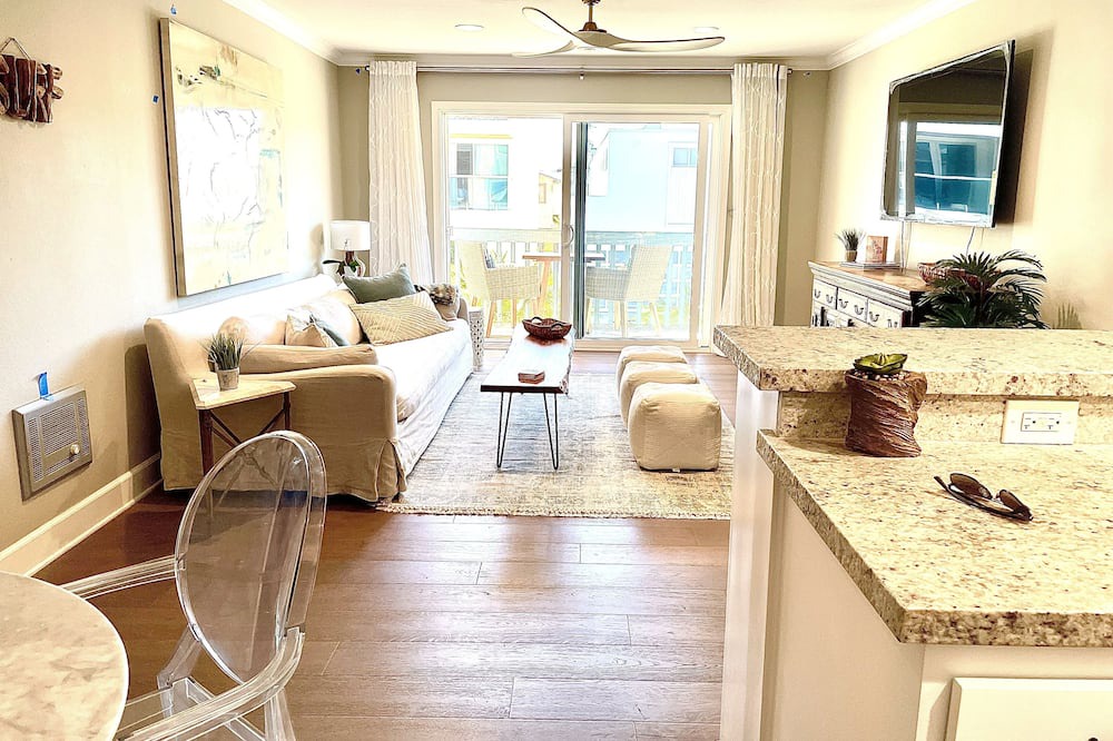 Photo of Livingroom in Hermosa Beach