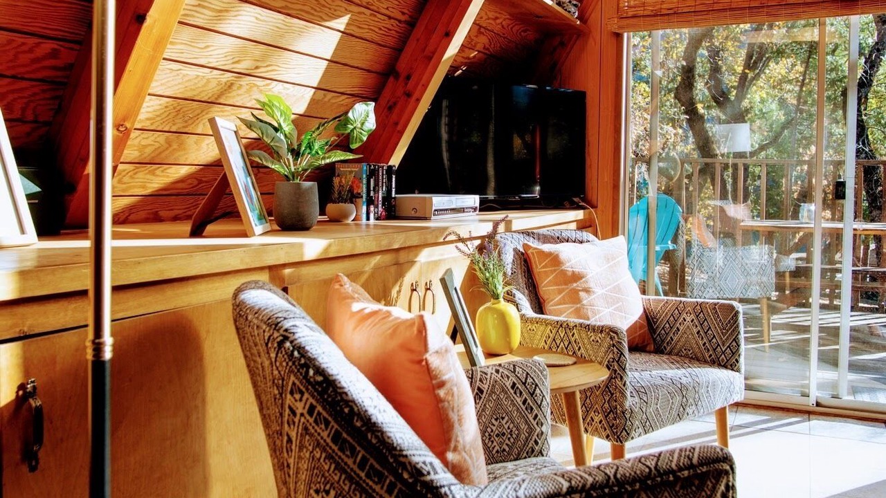 Photo of Livingroom in Camp Nelson
