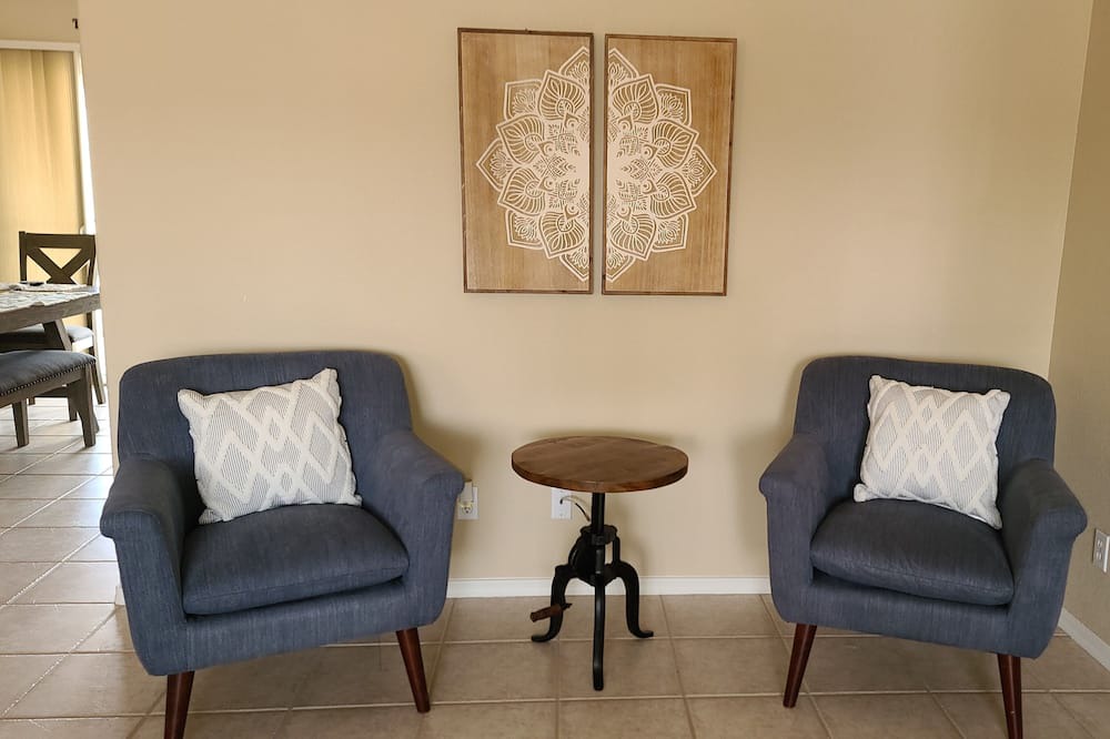 Photo of Livingroom in Lake Havasu City