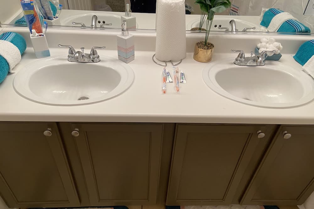 Photo of Bathroom in Rhodes Ranch
