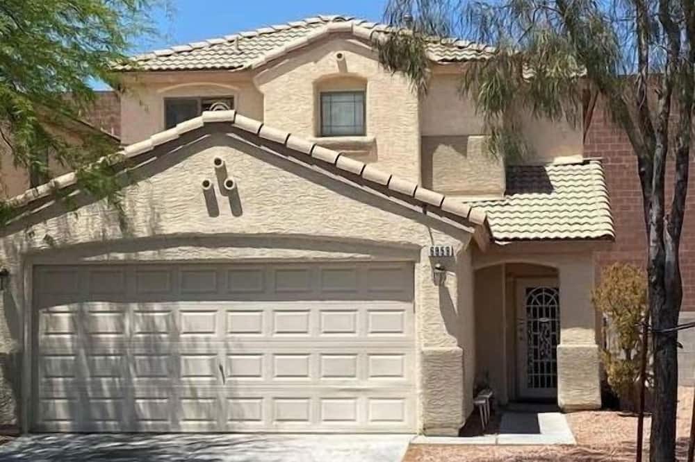Photo of Outdoor in Rhodes Ranch